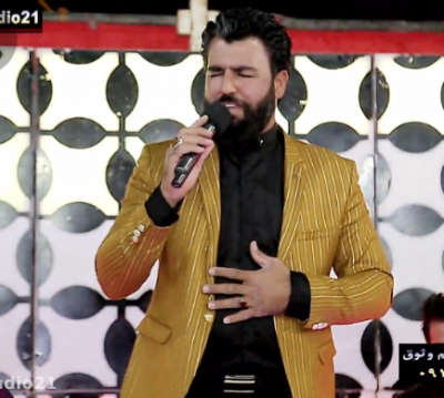 علی آسیایی ببین چوپان عاشق در بیابان شده عاشق ولی سر در گریبان